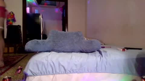 Snapshot of andrewgennie chatting on November 28, 2025, 5:43 am andrewgennie online show from November 28, 2025, 5:43 am