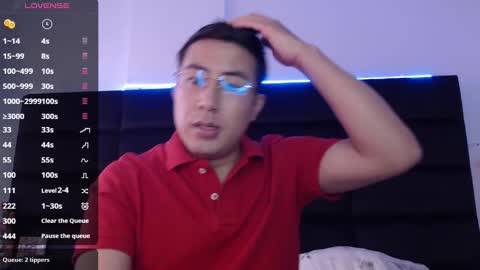 andrewmhilton_ online show from January 1, 2025, 4:18 pm