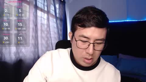 Snapshot of andrewmhilton_ chatting on March 19, 2026, 5:28 pm andrewmhilton_ online show from March 19, 2026, 5:28 pm