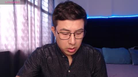 Snapshot of andrewmhilton_ chatting on April 2, 2026, 5:54 pm andrewmhilton_ online show from April 2, 2026, 5:54 pm