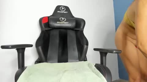 Snapshot of andromeda_02 chatting on September 13, 2025, 8:25 am Valentina online show from September 13, 2025, 8:25 am