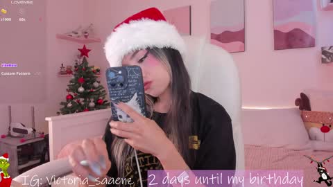 Victoria Senz  online show from December 11, 2024, 1:39 pm