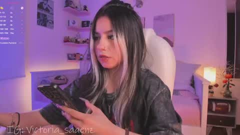 Snapshot of andromeedaa_ chatting on May 2, 2026, 3:50 pm Victoria Senz online show from May 2, 2026, 3:50 pm
