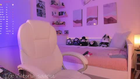 Snapshot of andromeedaa_ chatting on June 1, 2026, 3:47 pm Victoria Senz online show from June 1, 2026, 3:47 pm