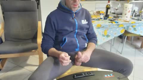 androx77 online show from November 16, 2025, 10:43 am