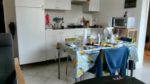 Snapshot of androx77 chatting on January 10, 2026, 10:50 am androx77 online show from January 10, 2026, 10:50 am