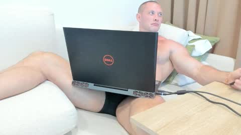 Snapshot of andry_dick chatting on February 3, 2026, 6:22 am Andry online show from February 3, 2026, 6:22 am