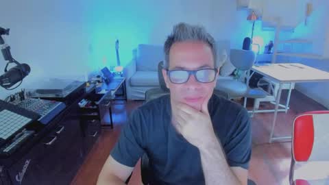 Andrew online show from March 1, 2026, 1:46 pm