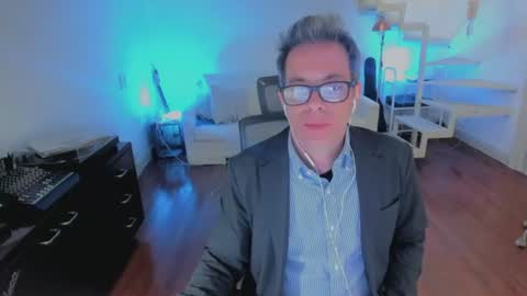 Andrew online show from June 25, 2026, 1:49 am