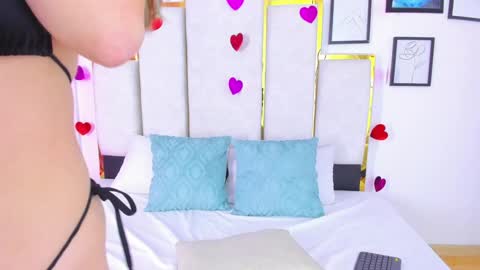 Andy bluee  online show from February 4, 2025, 6:57 am