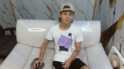 andy_dan1 online show from March 28, 2026, 7:46 pm