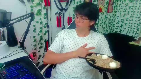 Andy Gray online show from April 15, 2026, 6:04 pm