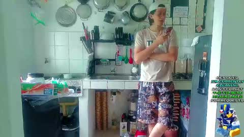 Snapshot of andy_gray01 chatting on April 25, 2026, 5:32 pm Andy Gray online show from April 25, 2026, 5:32 pm