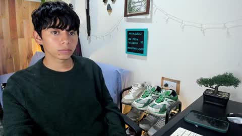 Snapshot of andy_guez_11 chatting on February 4, 2025, 12:55 pm andy_guez_11 online show from February 4, 2025, 12:55 pm