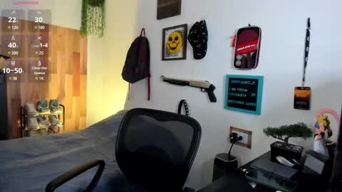 Snapshot of andy_guez_11 chatting on February 14, 2025, 12:57 pm andy_guez_11 online show from February 14, 2025, 12:57 pm