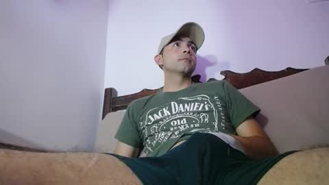 Snapshot of andy_magic_ chatting on October 8, 2025, 1:36 am andy_magic_ online show from October 8, 2025, 1:36 am