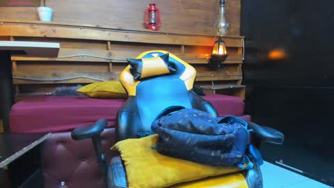 Snapshot of andy_staar chatting on December 19, 2024, 1:18 am andres online show from December 19, 2024, 1:18 am