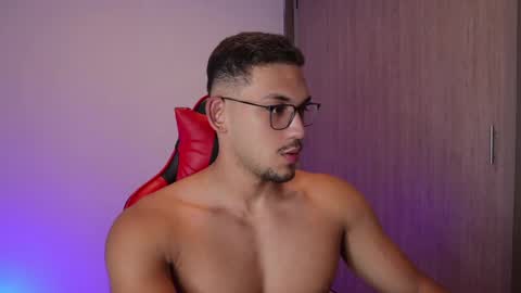 Snapshot of andy_weld chatting on September 17, 2025, 11:17 pm my onlyfans online show from September 17, 2025, 11:17 pm