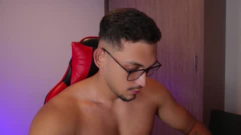 Snapshot of andy_weld chatting on September 19, 2025, 12:56 am my onlyfans online show from September 19, 2025, 12:56 am