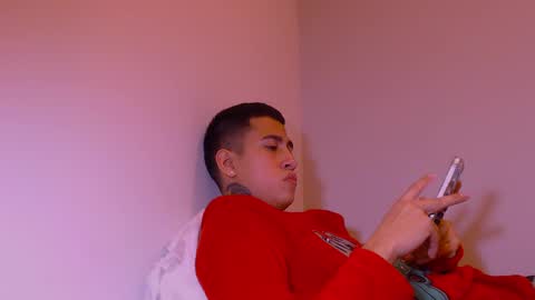 andy_xtralarge online show from March 9, 2025, 10:08 pm