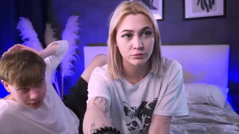 Snapshot of andyjey_ chatting on September 25, 2025, 6:44 pm Mandy and Andy online show from September 25, 2025, 6:44 pm