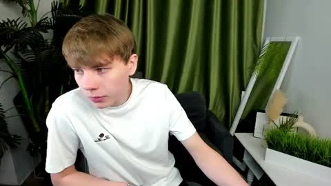Snapshot of andyjey_ chatting on July 15, 2026, 7:52 pm Mandy and Andy online show from July 15, 2026, 7:52 pm