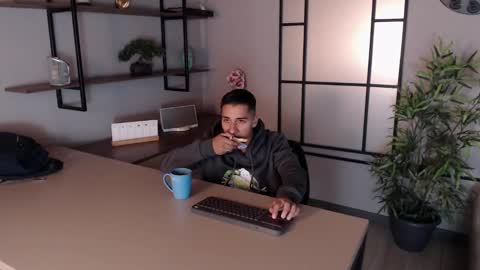 Andy Joy  online show from January 31, 2025, 10:42 am