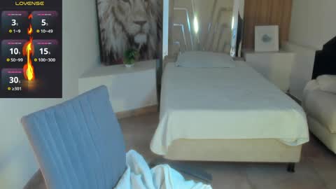 Snapshot of andywiills chatting on April 28, 2026, 10:37 pm Andy online show from April 28, 2026, 10:37 pm