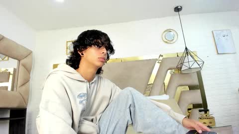 Snapshot of andyxibrat chatting on October 26, 2025, 12:11 pm andyxibrat online show from October 26, 2025, 12:11 pm