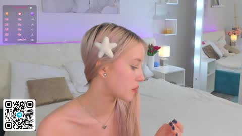 Snapshot of anellyball_ chatting on June 3, 2026, 2:33 pm Anelly online show from June 3, 2026, 2:33 pm