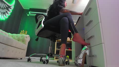 Snapshot of anemariejolie chatting on January 12, 2025, 12:28 am Anne online show from January 12, 2025, 12:28 am