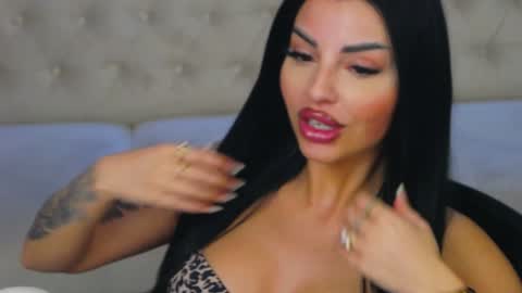 Snapshot of anemariejolie chatting on January 19, 2025, 7:37 pm Anne online show from January 19, 2025, 7:37 pm