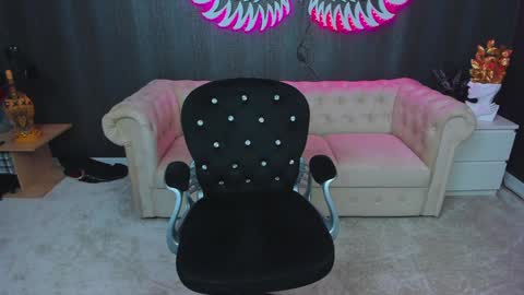 Snapshot of anemariejolie chatting on February 5, 2025, 8:57 pm Anne online show from February 5, 2025, 8:57 pm