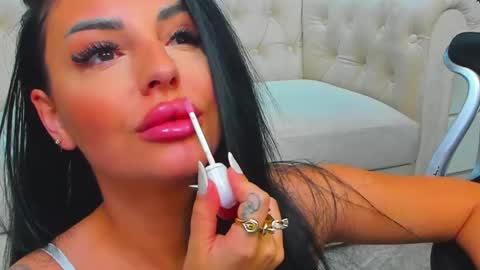 Snapshot of anemariejolie chatting on February 11, 2025, 10:18 pm Anne online show from February 11, 2025, 10:18 pm