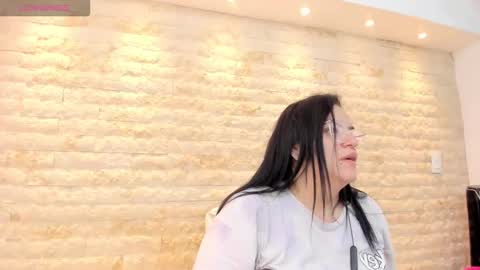 anette_cooper online show from December 2, 2025, 3:34 am