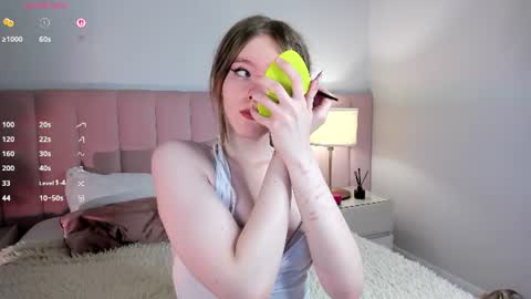 Snapshot of angee_ chatting on June 17, 2026, 12:07 pm Ange online show from June 17, 2026, 12:07 pm