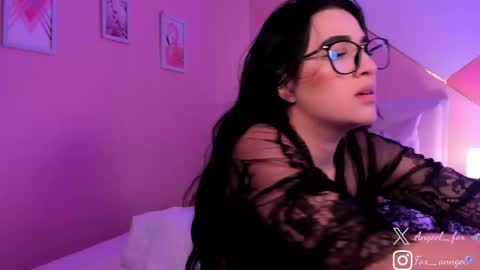 Angel  online show from April 18, 2026, 5:39 pm