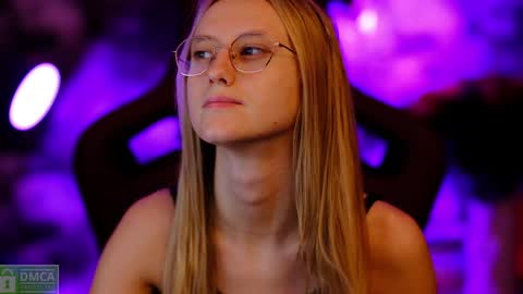 Snapshot of angeellina chatting on January 9, 2025, 5:33 pm angeellina online show from January 9, 2025, 5:33 pm