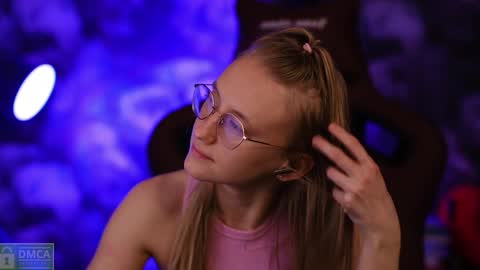 Snapshot of angeellina chatting on January 31, 2025, 2:15 am angeellina online show from January 31, 2025, 2:15 am