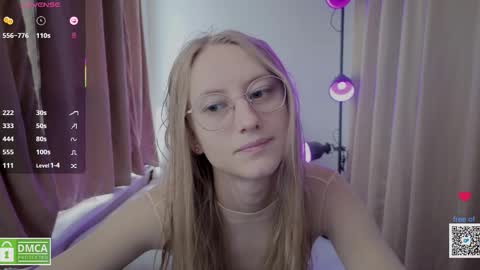 Snapshot of angeellina chatting on October 17, 2025, 9:23 am angeellina online show from October 17, 2025, 9:23 am