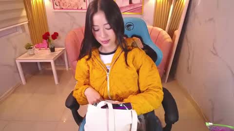 angel09 a online show from October 23, 2025, 12:04 pm