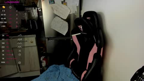 Eva online show from February 17, 2025, 11:44 am