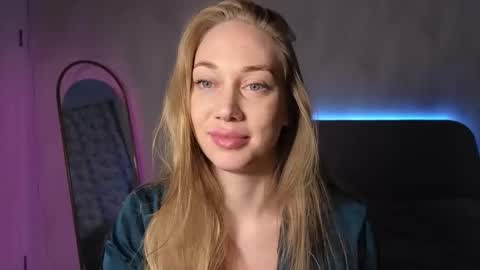 angel  blonde  online show from October 11, 2025, 7:12 pm