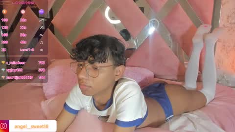 Snapshot of angel__sweet18 chatting on December 3, 2024, 3:41 am online show from December 3, 2024, 3:41 am