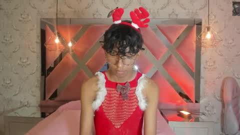 Snapshot of angel__sweet18 chatting on December 15, 2024, 6:40 am online show from December 15, 2024, 6:40 am