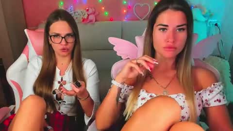 Ivanna and Jessica online show from June 19, 2026, 3:11 am