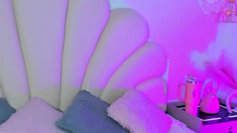 Snapshot of angel_bloom1 chatting on May 15, 2026, 4:14 pm Angel online show from May 15, 2026, 4:14 pm