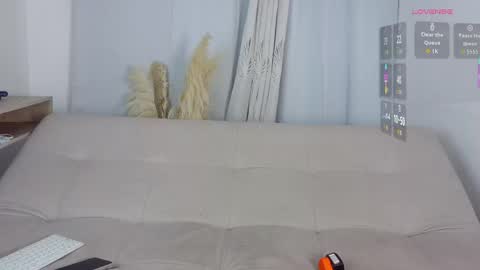 angel_boy01 online show from June 5, 2026, 1:56 am