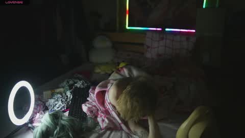 angel_dia online show from April 28, 2026, 2:10 am