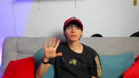 angel_dustt1 online show from June 4, 2026, 8:37 pm